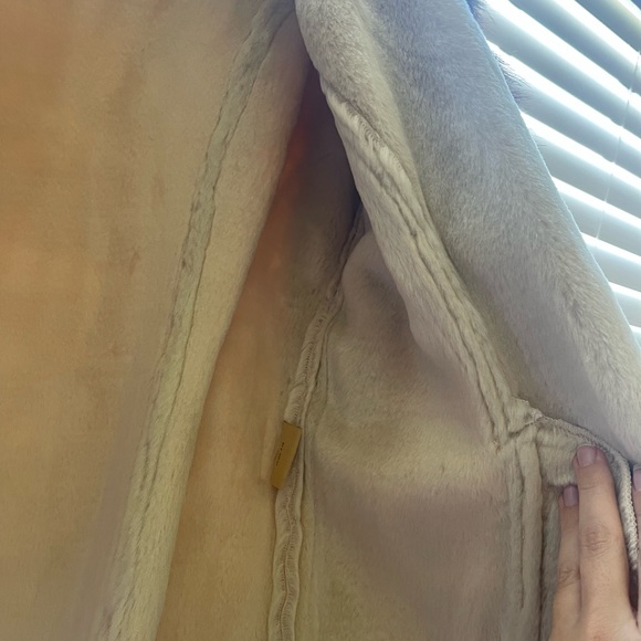 High quality faux fur coat - Picture 6 of 6